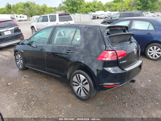 WVWKP7AU0GW909846 Volkswagen E-golf Se