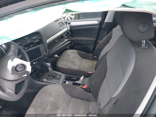 WVWKP7AU0GW909846 Volkswagen E-golf Se