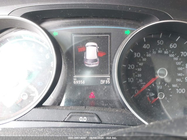 WVWKP7AU0GW909846 Volkswagen E-golf Se