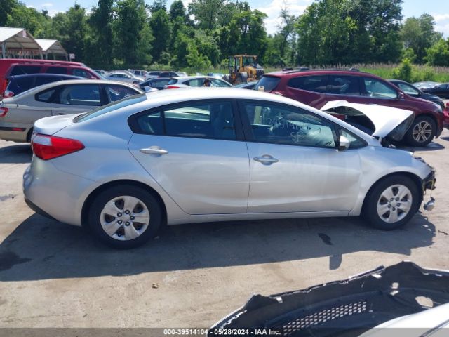 KNAFK4A68F5377151 KIA FORTE LX