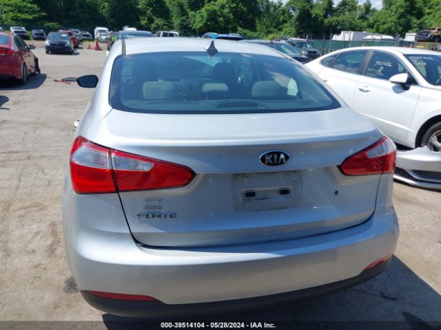 KNAFK4A68F5377151 KIA FORTE LX