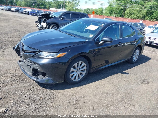 Toyota CAMRY LE 2020 4T1C11AKXLU922767 Image 2
