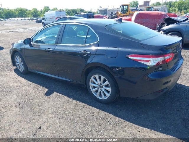 Toyota CAMRY LE 2020 4T1C11AKXLU922767 Image 3