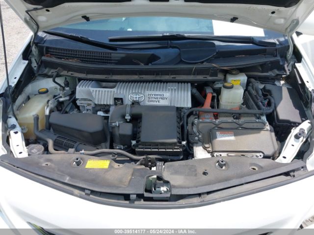 JTDZN3EU0E3307308 Toyota Prius V Three