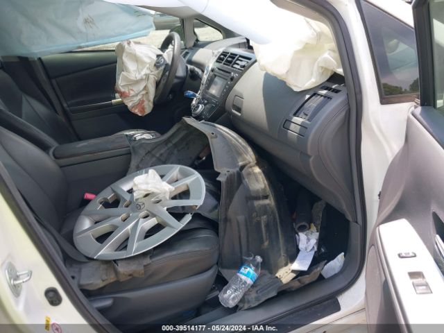 JTDZN3EU0E3307308 Toyota Prius V Three