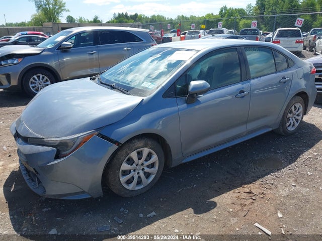 Toyota COROLLA LE 2022 JTDEPMAE5NJ196957 Image 2