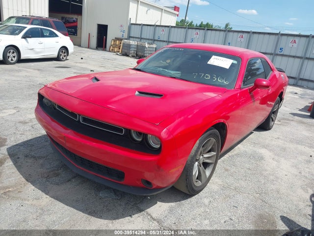 2C3CDZAG7FH770366 Dodge Challenger Sxt Or R/t
