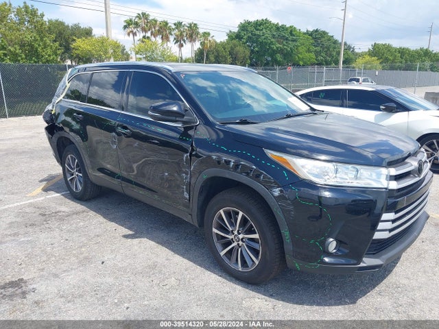 2019 5TDKZRFH4KS560653 main image