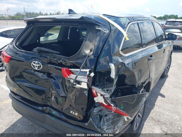 Toyota Highlander Xle 2019 5TDKZRFH4KS560653 Image 17