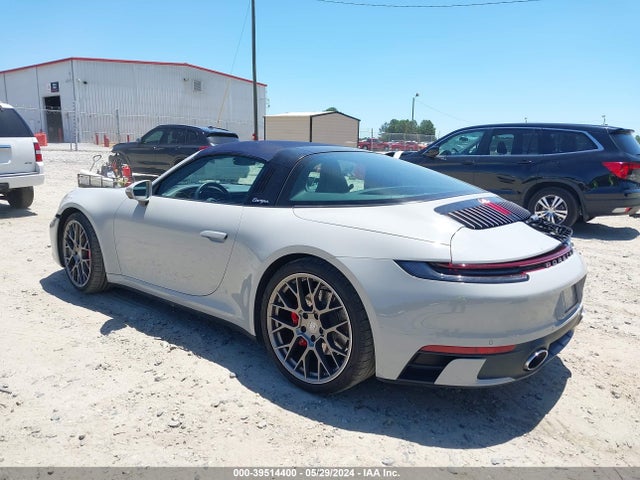 2022 PORSCHE 911 WP0BB2A98NS231462 Photo 2