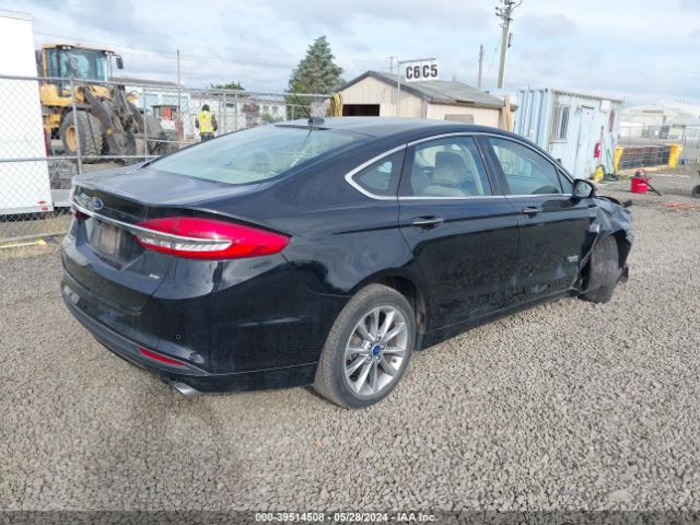 3FA6P0PU3JR105752 Ford Fusion Energi Se Luxury