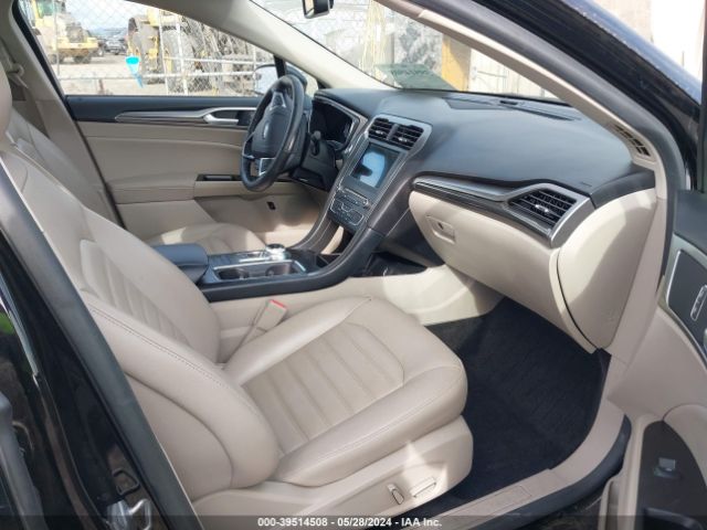 3FA6P0PU3JR105752 Ford Fusion Energi Se Luxury