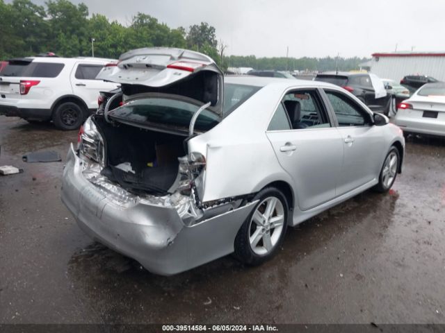 4T1BF1FK8EU439237 Toyota CAMRY SE
