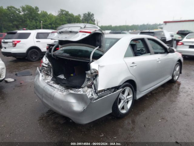 4T1BF1FK8EU439237 Toyota CAMRY SE
