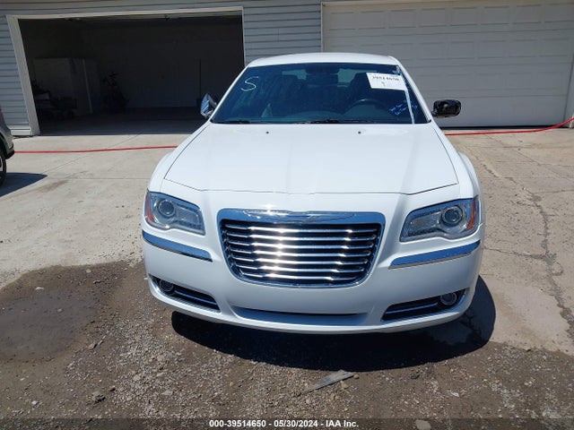 Chrysler 300c Awd 2014 2C3CCAKG9EH255855 Image 13