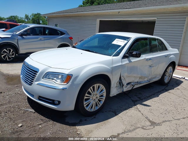 Chrysler 300c Awd 2014 2C3CCAKG9EH255855 Image 2