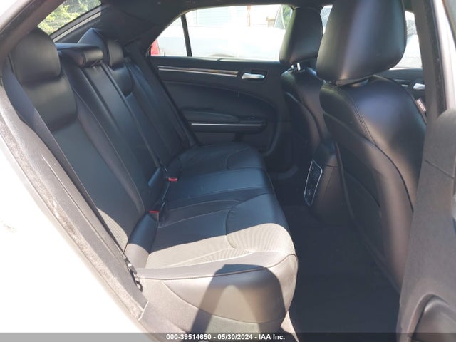 Chrysler 300c Awd 2014 2C3CCAKG9EH255855 Image 8