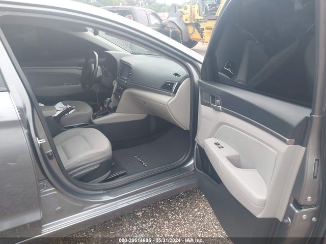 Hyundai Elantra Value Edition 2018 5NPD84LF7JH381576 Image 5