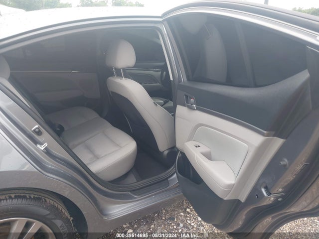 Hyundai Elantra Value Edition 2018 5NPD84LF7JH381576 Image 8