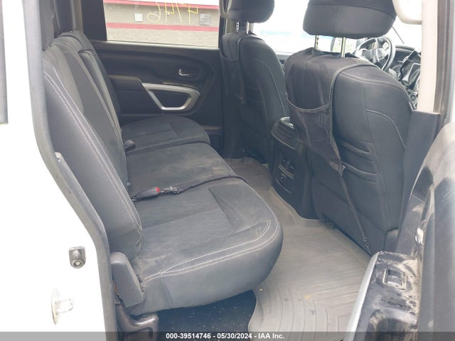 Nissan TITAN SV 2018 1N6AA1E58JN538636 Image 8