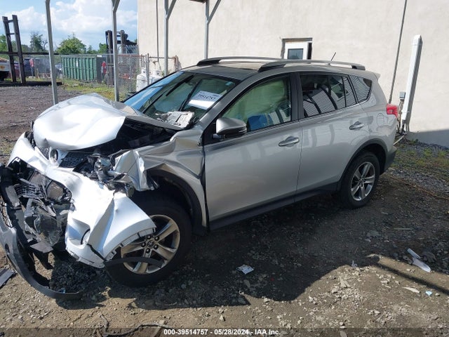 Toyota Rav4 Xle 2015 JTMRFREV2FD161577 Image 2