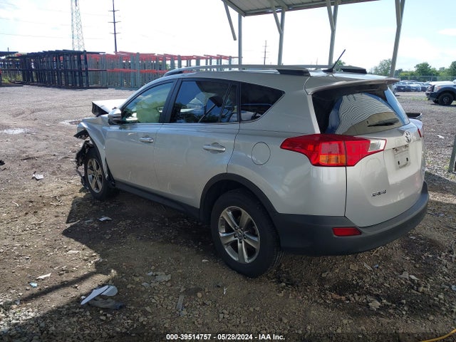 Toyota Rav4 Xle 2015 JTMRFREV2FD161577 Image 3