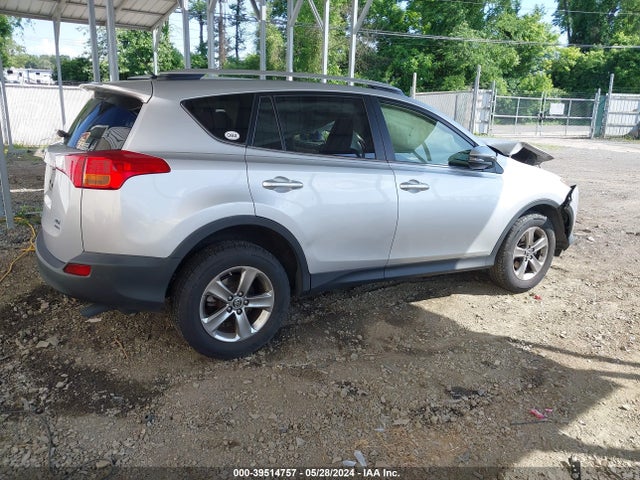 Toyota Rav4 Xle 2015 JTMRFREV2FD161577 Image 4
