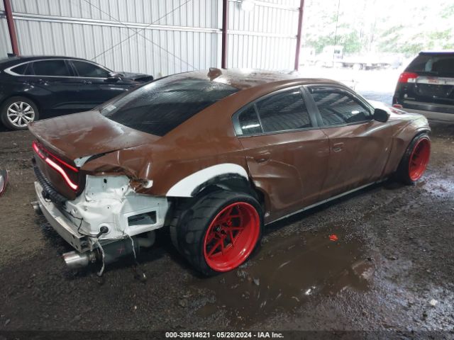 2C3CDXEJ5GH204959 Dodge Charger Srt 392