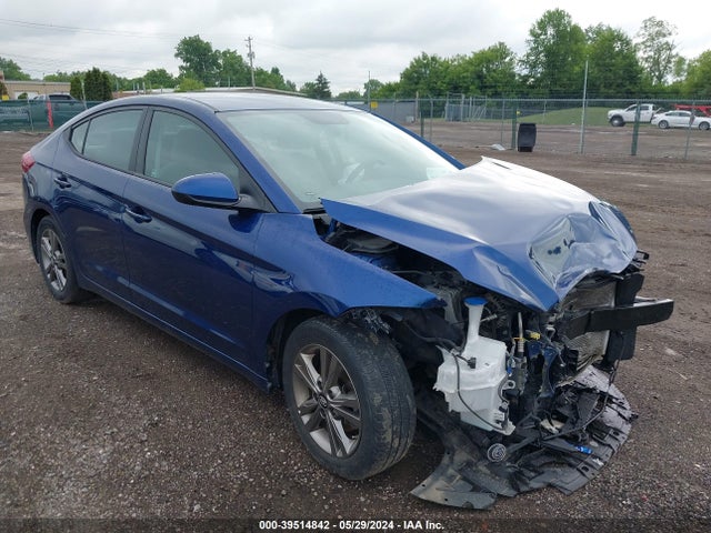2018 5NPD84LF9JH383913 main image