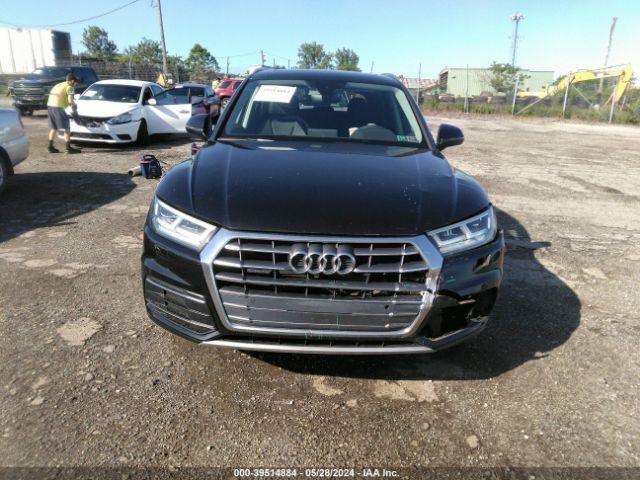 WA1BNAFY2J2220902 Audi Q5 2.0t Premium/2.0t Tech Premium