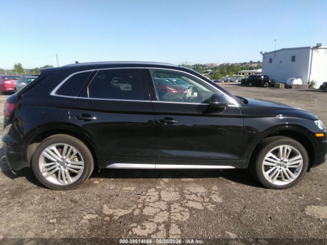 WA1BNAFY2J2220902 Audi Q5 2.0t Premium/2.0t Tech Premium
