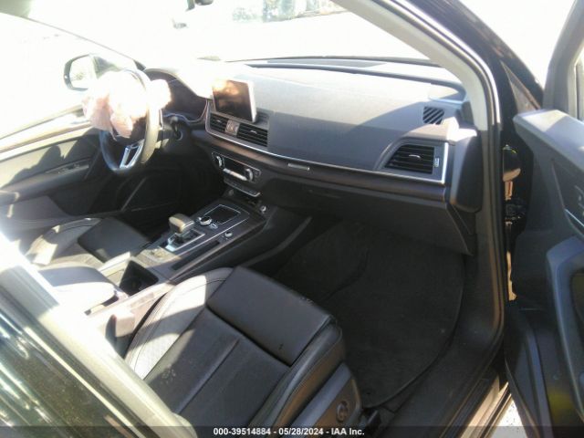 WA1BNAFY2J2220902 Audi Q5 2.0t Premium/2.0t Tech Premium