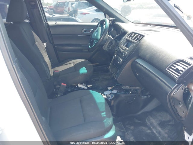 Ford Utility Police Interceptor 2016 1FM5K8AR8GGB64699 Image 5