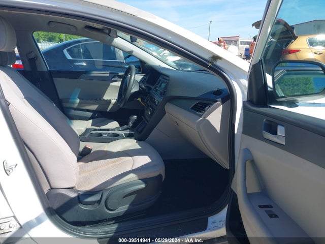 Hyundai Sonata 2016 5NPE24AF3GH417636 Image 5