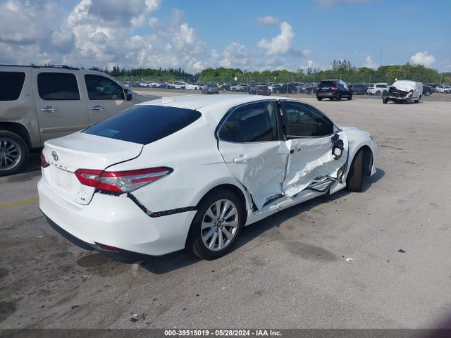 Toyota CAMRY LE 2019 4T1B11HK3KU854943 Image 4