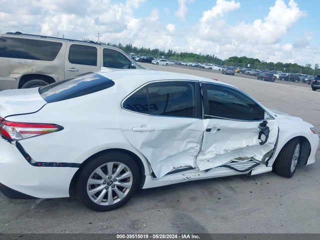 Toyota CAMRY LE 2019 4T1B11HK3KU854943 Image 6