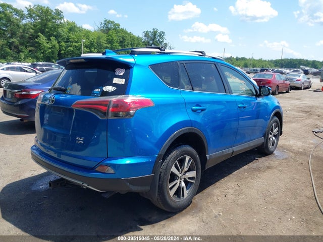 Toyota Rav4 Xle 2017 JTMRFREVXHD203383 Image 4