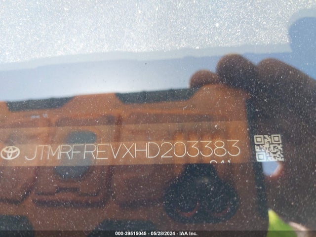 Toyota Rav4 Xle 2017 JTMRFREVXHD203383 Image 9