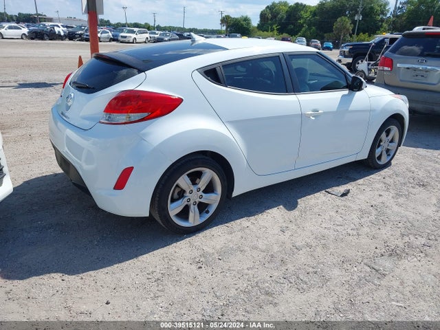 Hyundai Veloster Base W/gray 2014 KMHTC6AD5EU207326 Image 4