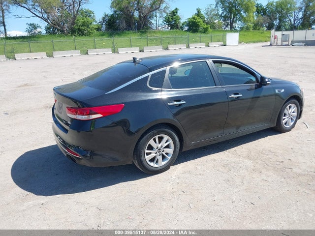 KIA Optima Lx 2017 5XXGT4L33HG152884 Image 4