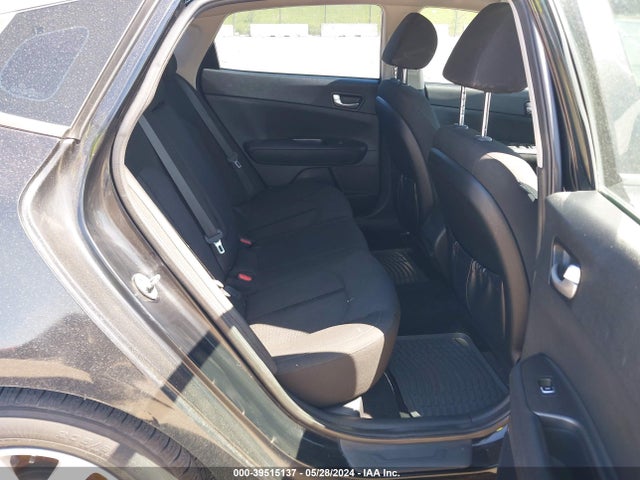 KIA Optima Lx 2017 5XXGT4L33HG152884 Image 8