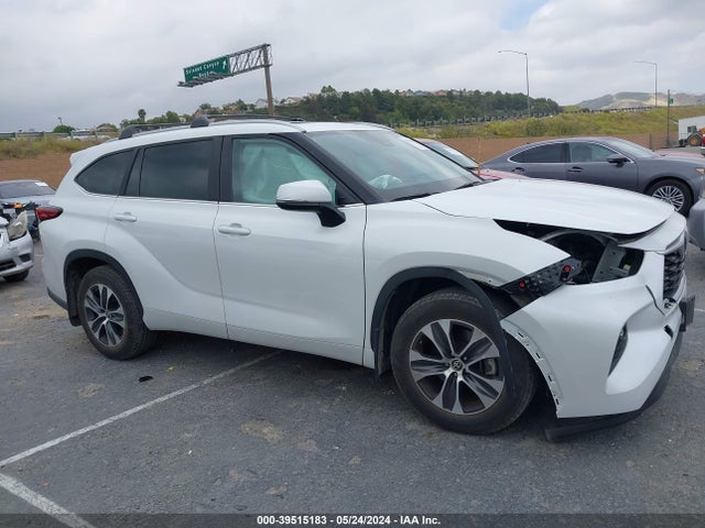 Toyota Highlander Xle 2023 5TDKDRAH4PS002430 Image 13
