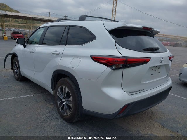 Toyota Highlander Xle 2023 5TDKDRAH4PS002430 Image 3