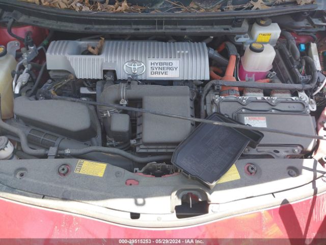 JTDKN3DU5E1780961 Toyota Prius Three