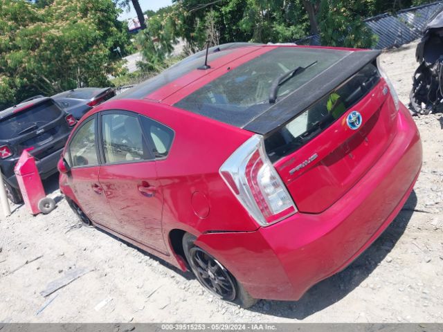 JTDKN3DU5E1780961 Toyota Prius Three