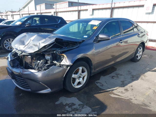 Toyota CAMRY LE 2015 4T4BF1FK1FR476041 Image 2