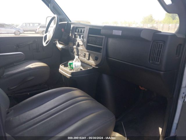 1GCWGAFP6J1337283 Chevrolet Express 2500 Work Van
