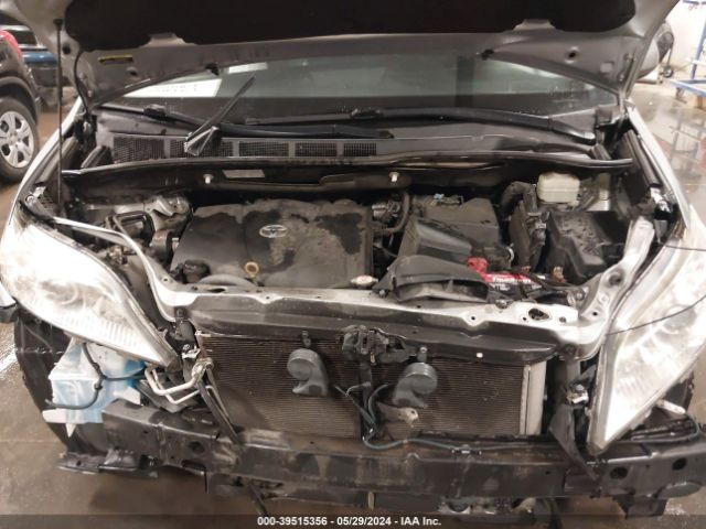 5TDKZ3DC4HS769744 Toyota Sienna Le 8 Passenger