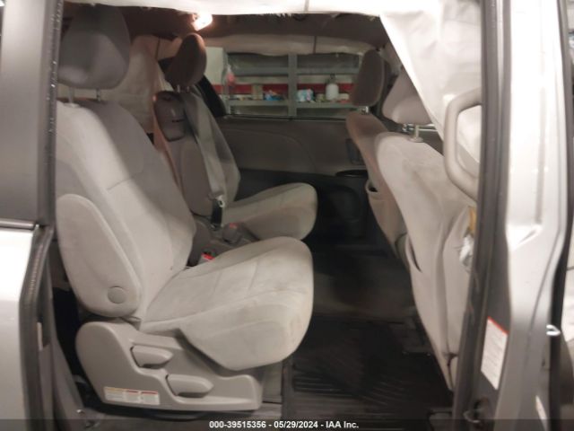 5TDKZ3DC4HS769744 Toyota Sienna Le 8 Passenger
