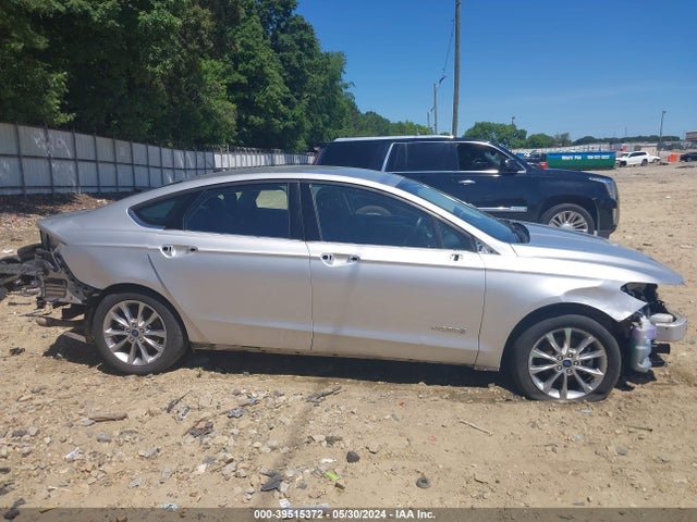 3FA6P0LU9HR233493 Ford Fusion Hybrid Se